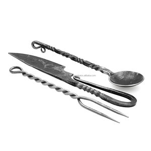 Ensemble de couverts 3 pièces en acier au carbone forgé à la main avec étui en cuir doux couteau de camping ensemble de couteaux médiévaux ensemble de voyage - Product Image 3