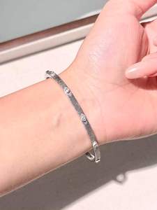 กำไลข้อมือ UM Jewelry เงินแท้ 925 ชุบทอง สำหรับทุกเพศ/ผู้ชาย/ผู้หญิง ของขวัญวันครบรอบ ของขวัญประจำวัน - Product Image 5