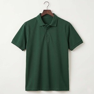 เสื้อโปโลผู้ชายสีเขียวป่า ทรงตรง คุณภาพสูง ระบายอากาศได้ดี ป้องกันรอยยับ รับสกรีนโลโก้ ขายส่ง - Product Image 1