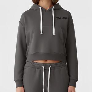 Conjunto de Sudadera Corta con Capucha y Top Corto de Punto Transpirable y Ecológico para Invierno, Personalizado de Fábrica, Informal, de Dos Piezas para Mujer - Product Image 1