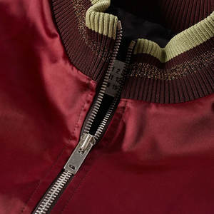 Veste Sukajan classique pour homme, broderie personnalisée détaillée, design élégant, matière durable, idéale pour la mode streetwear et le quotidien. - Product Image 5