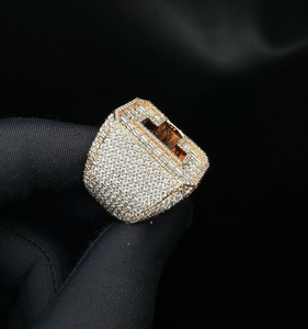 จี้เพชรโมอิสซาไนต์รูปตัวอักษร C เงินแท้ 925 ประดับเพชรเต็มตัว จี้ห้อยคอแบบฮิปฮอป ของขวัญสำหรับผู้ชายและผู้หญิง - Product Image 2