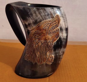 Cuerno vikingo auténtico para beber Estilo nórdico hecho a mano personalizable para fiestas y regalos - Product Image 3