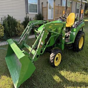 Achetez le tracteur utilitaire compact John Deere 2038R 35HP 4x4 à transmission automatique, moteur, boîte de vitesses, pompe et roulements à longue durée de vie - Product Image 5