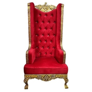 Chaise de trône royale en velours rouge de luxe avec cadre en métal sculpté doré pour mariage, hôtels et décoration d'événements - Product Image 1