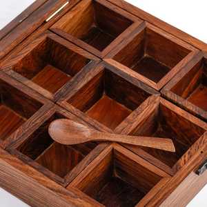 Boîte à épices artisanale en bois Masala Dabba, 9 compartiments, ensemble organisateur d'épices indien, couvercle en verre, cuillère, style rustique, cuisine, compatible lave-vaisselle - Product Image 3