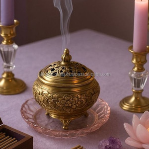 Quemador de Oud de Latón con Base Estable para una Colocación Segura Durante Rituales - Product Image 6