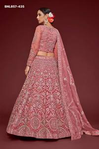 Conjunto de Lehenga-Choli rosa semicosturado con bordado de hilo Zari-Badla y purpurina, de corte en A, con malla suave y pesada, de proveedor de la India. - Product Image 5