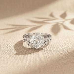Anillo de doble banda de moissanita de corte redondo de 6,5 mm de estilo clásico para mujer, de plata de ley 925, regalo para fiesta de bodas, para dama de honor - Product Image 3