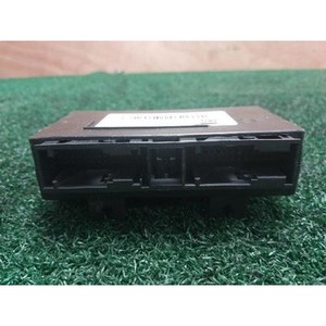 ECU และโมดูลคอมพิวเตอร์มือสองสำหรับรถยนต์ซีรีส์ 3 รุ่น 931184901 - Product Image 3