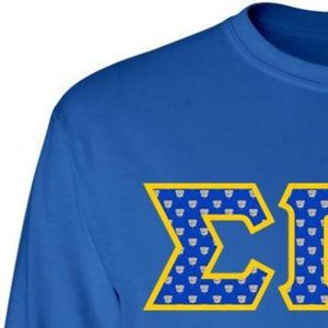T-shirt à manches longues en sergé bleu avec écusson Sigma Gamma Rho et lettres, col rond, pour femme, sororité grecque, vêtement de campus personnalisé - Product Image 3