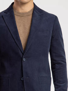 Ensemble de costume bleu marine élégant sur mesure, confortable et stylé, blazer et pantalon coupe ajustée, polyvalent pour les affaires et les mariages - Product Image 4
