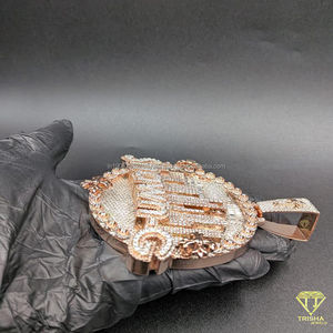 Pendentif personnalisé style hip-hop avec motif de silhouette de ville, serti de diamants, bijou de luxe pour homme et femme. - Product Image 6