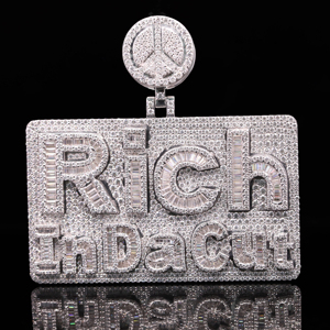 จี้รูปไอคอนฮิปฮอปสตรีทบลิงไอซ์ ซีซี รอยัล - Product Image 1