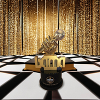 Trophée en métal en résine de cristal de haute qualité pour récompenses sportives professionnelles personnalisées sérigraphié au laser