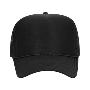 Gorra trucker de malla negra personalizada de 6 paneles, ajustable, unisex, informal, con logotipo serigrafiado en el panel frontal, para primavera/verano y en oferta. - Product Image 6