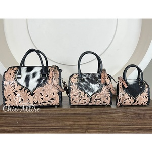 Sac de voyage en cuir gaufré floral grande capacité pour femme, style designer, sac de week-end en cuir repoussé, sac Speedy - Product Image 1