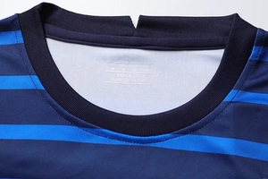 ชุดฟุตบอลแบบกำหนดเองระบายอากาศน้ำหนักเบาแห้งเร็วชุดกีฬาแบบทีม - Product Image 6