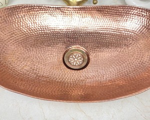 Évier en cuivre artisanal avec surface martelée de qualité supérieure pour un style de cuisine intemporel, achetez directement auprès du fournisseur - Product Image 2