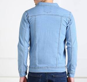 Chaqueta vaquera sólida informal de manga larga Unisex de alta calidad con capucha y decoración de piel Botón personalizable para invierno - Product Image 3