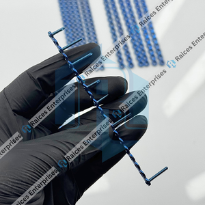 Juego de 56 Placas y Tornillos de Titanio de Alta Calidad de 2.0 mm, Cortables y con Bloqueo, para Cirugía Ortopédica Veterinaria en Perros y Gatos - Product Image 3