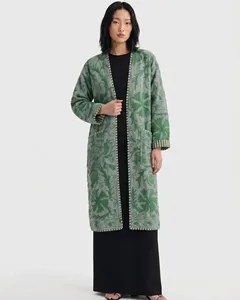 Chaqueta Larga de Lujo en Terciopelo Gris Tejido con Algodón Suzani, Bordada con Diseño Floral Verde, Estilo Bohemio, Manga Larga, Ropa de Abrigo para Invierno - Product Image 1