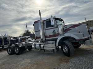 Camión Tractor Diésel 6x4 de Servicio Pesado para Operaciones de Flota de Logística Global y Transporte de Carga por Carretera - Product Image 5