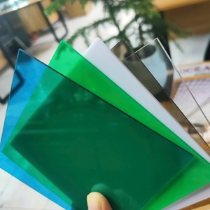 Plaque solide en polycarbonate légère et incassable pour le vitrage des serres et les barrières de sécurité - Product Image 6