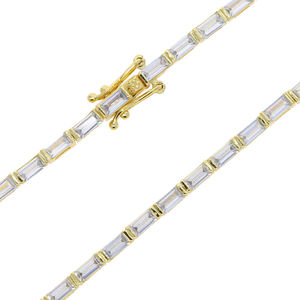Bracelet tennis en diamants de laboratoire taille baguette, petit et délicat ou grand et étincelant, avec maillons de chaîne en diamants créés en laboratoire - Product Image 3