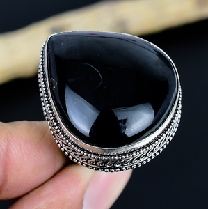 Anillo Ajustable Hecho a Mano con Piedra de Ónix Negro: Joyería Vintage - Product Image 2
