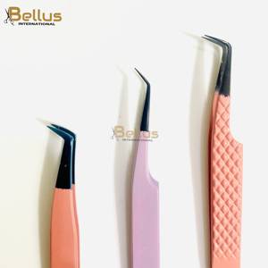Pinzas para Pestañas Profesionales de Acero Inoxidable Bellus International, Punta Suave, Duraderas, Antiestáticas, Personalizadas para Salón de Belleza - Product Image 5