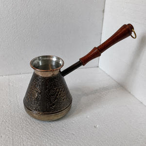 Cafetera Turca Artesanal Cezve Ibrik, Calentador de Café de Cobre con Mango de Madera, Olla para Derretir Leche y Mantequilla, Estilo Árabe/Griego - Product Image 3