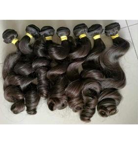 Paquetes de trama de cabello Remy crudo indio económico Onda suelta sin procesar y estilos rectos naturales Extensiones de cinta disponibles - Product Image 1