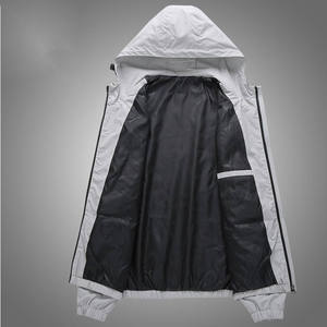 Customized Zip up Hood Men's <b>Travelling</b> Lightweight Windbreaker Jacket Outdoor <b>Coat</b> Hooded Polyester Windbreaker - Product Image 2