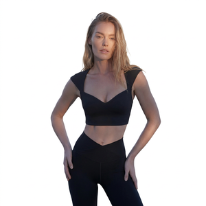 Soutien-gorge de sport dos nageur à col en V profond pour femme, maintien moyen, vêtement de yoga, couleur unie noire, débardeur court sans manches - Product Image 3