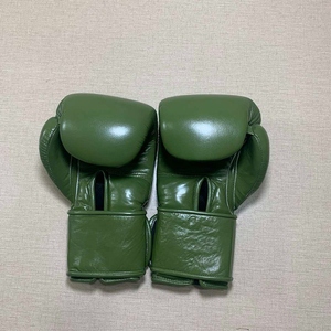 Fabrication en usine de gants de boxe verts sur mesure, 100% cuir véritable, gants de boxe professionnels AI-BG-517 - Product Image 2