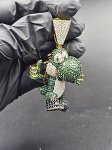 Colgante de Dinosaurio Yoshi Personalizado con Moissanita, Colgante de Personaje de Dibujos Animados en Dos Tonos, Colgante de Plata 925 con Incrustaciones de Diamantes, Colgante Hip Hop para Hombre - Product Image 2