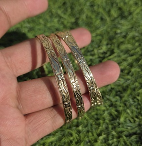 Brazaletes y Pulseras de Latón Enrollado Hechos a Medida, Adecuados para Diseñadores y Fabricantes de Joyería Tribal Africana, Disponibles en Varios Tamaños - Product Image 2