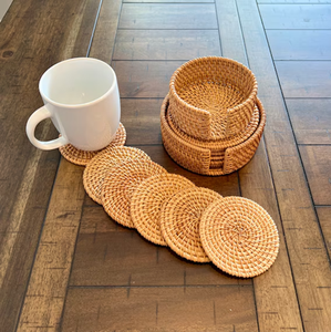 Sous-verres en rotin naturel tressé, très demandés, pour la protection de la table et la décoration de table. - Product Image 3