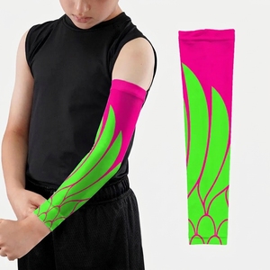 Mangas de brazo con estampado geométrico para mujer, poliéster con impresión digital UPF50+, longitud tres cuartos - Product Image 3