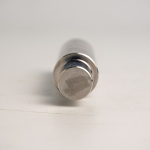 AMT VINA – Goupille de guidage escalonnée en acier allié de haute précision, usinée CNC, pièces de rechange, usine certifiée ISO9001, service OEM - Product Image 3