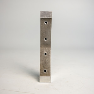 Bloque de Posicionamiento en Forma de V de Acero Inoxidable, Perfilado, Fabricado a Medida por AMT VINA, Mecanizado CNC - Product Image 2