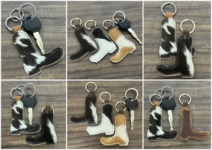 Factory Wholesale Fashion Hair On Cowhide <b>Leather</b> Boot Shape <b>Keychain</b> Genuine <b>Leather</b> Car Durable Key Fob Unisex Gift Accessory - Product Image 3