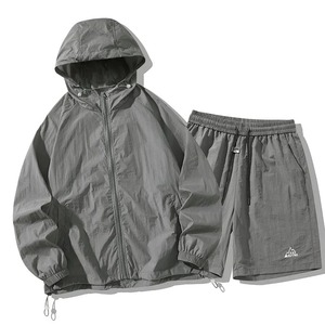 Veste coupe-vent à capuche pour femme, manches longues, en polyester tissé, style utilitaire, couleur unie, fermeture éclair, idéale pour l'été - Product Image 4