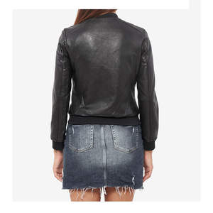 Veste en cuir pour femme, coupe ajustée, design moderne et épuré, respirante et imperméable, style décontracté urbain - Product Image 5