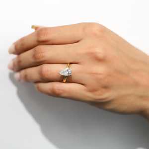 Bague solitaire élégante en diamant de laboratoire taille poire IGI, en or 14K 18K, pour mariage, anniversaire, bijou de mariée, cadeau pour femme - Product Image 5