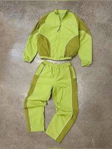 Survêtements de sport décontractés pour hommes en gros – Survêtements de jogging zippés pour hommes, coupe-vent en polyester et nylon pour l'entraînement - Product Image 3