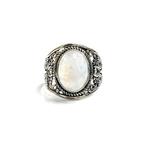 Anillo de Piedra Lunar Estilo Vintage, 6.5 Gramos de Peso, Plata de Ley 925, Joyería de Filigrana Oxidada, Venta al por Mayor - Product Image 1