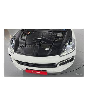 Porsche Cayenne 3.0 Coupé 2024, 42 967 km, Boîte Automatique, Sièges en Cuir, Volant à Gauche avec Caméra Arrière - Product Image 6