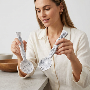 Juego de Servir Ensaladas de Resina Ecológica, Cucharas y Tenedores Modernos Hechos a Mano, Aptos para Alimentos, Duraderos, Aptos para Lavavajillas y Microondas - Product Image 1